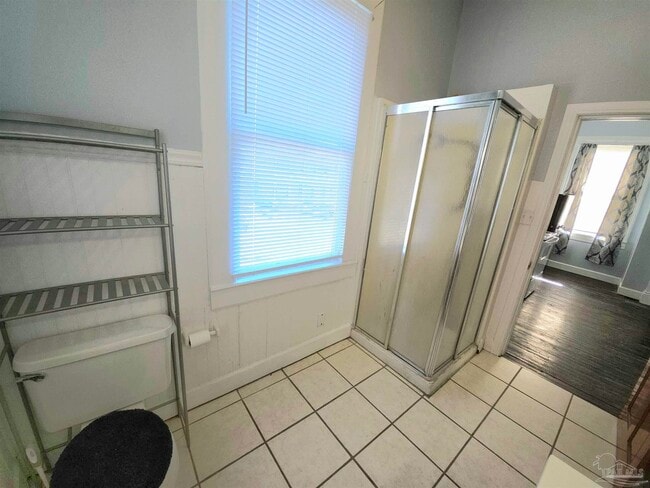 Building Photo - 911 N Spring St