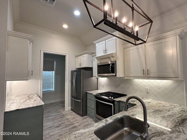 Building Photo - 107 Keelingwood Ln
