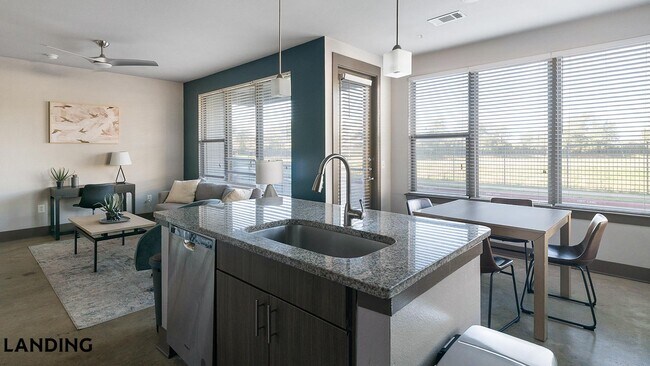 Foto del edificio - 14805 Grisby Rd