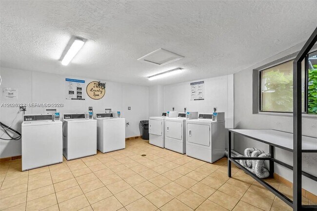 Foto del edificio - 8420 SW 133rd Avenue Rd
