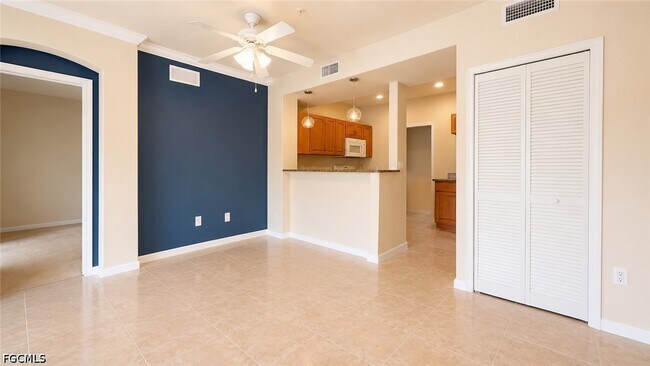 Building Photo - 13100 Bella Casa Cir