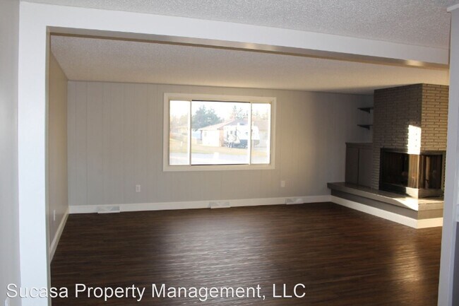 Building Photo - 3 br, 2 bath House - 739 Shamrock Ln.