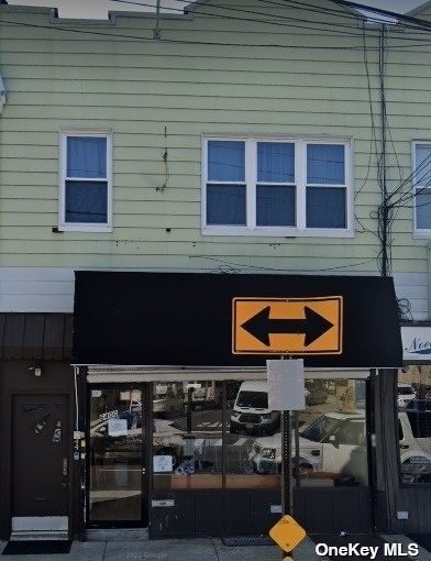 Primary Photo - 6400 Metropolitan Ave