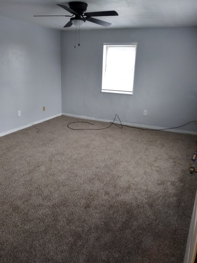 Living Room Entrance - 2500 Flanigan Ct