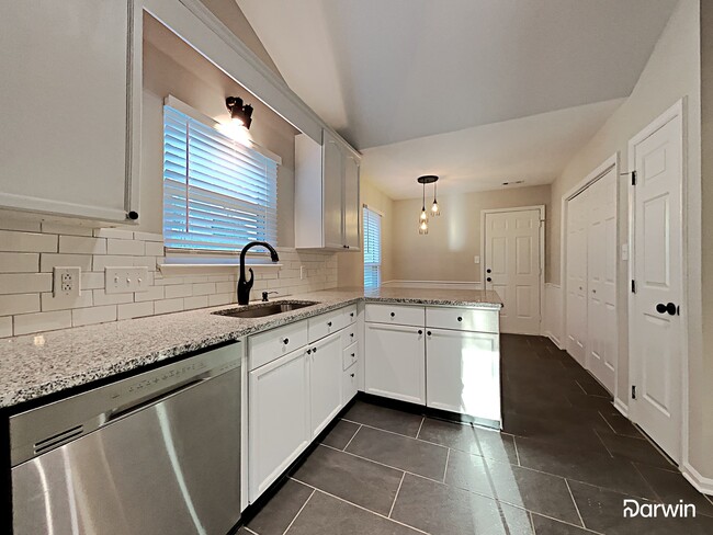 Foto del edificio - 10715 Spruce Mountain Rd