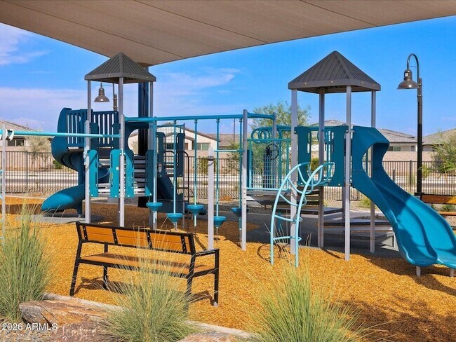 Foto del edificio - 15875 W Cottontail Ln
