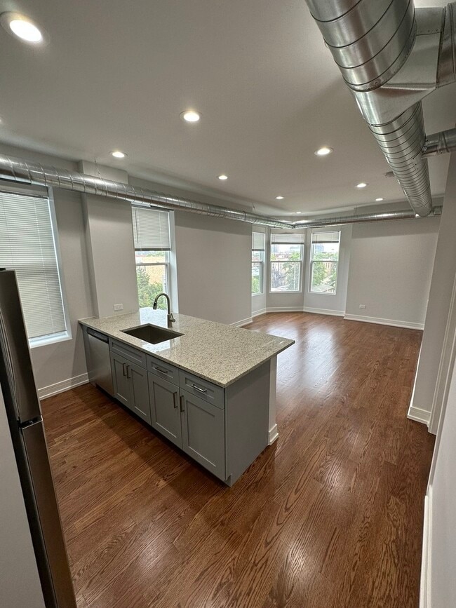 Foto del edificio - 1444 W Erie St