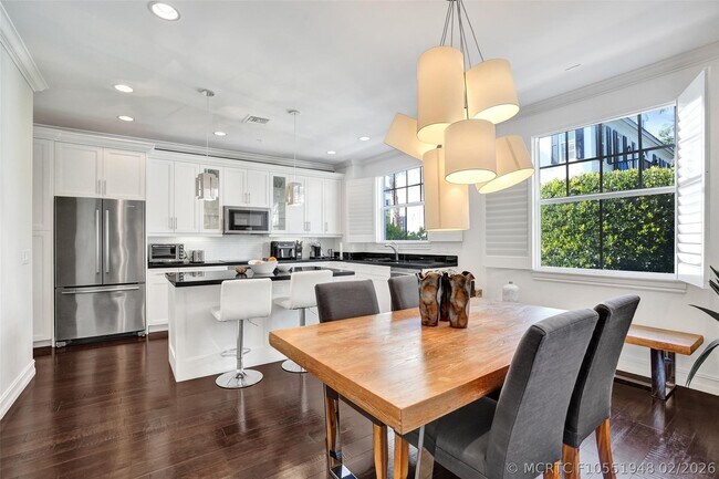 Building Photo - 381 E Cannery Row Cir