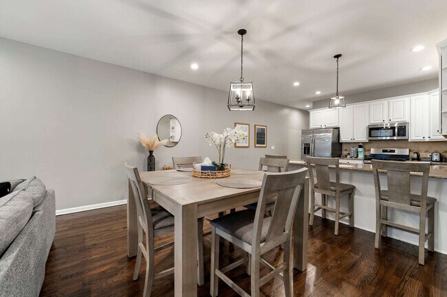 Foto del edificio - 1909 S Michigan Ave