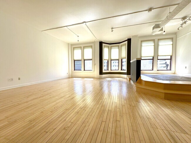 Foto del edificio - 1 bedroom Condo in Cawker Building