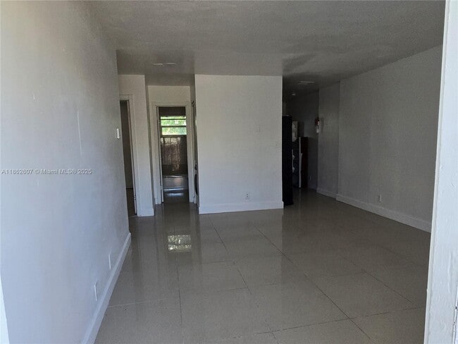 Building Photo - 4151 SW 19th St