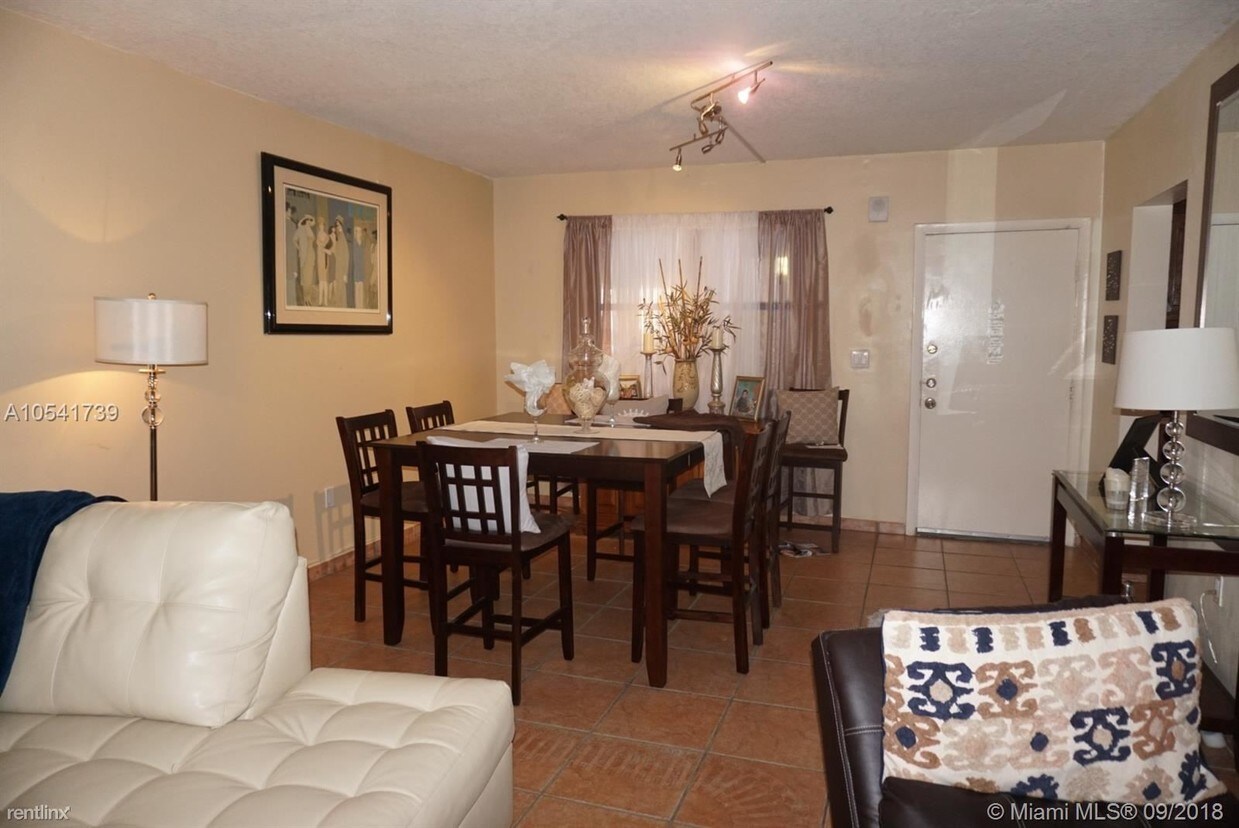 2 br, 2 bath - 461 Ives Dairy Rd - 2 br, 2 bath  - 461 Ives Dairy Rd
