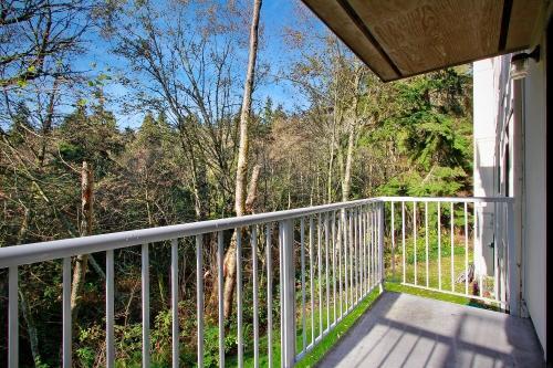 Building Photo - 2 bedroom in Burien WA 98146