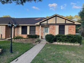 Building Photo - 2100 Austin St