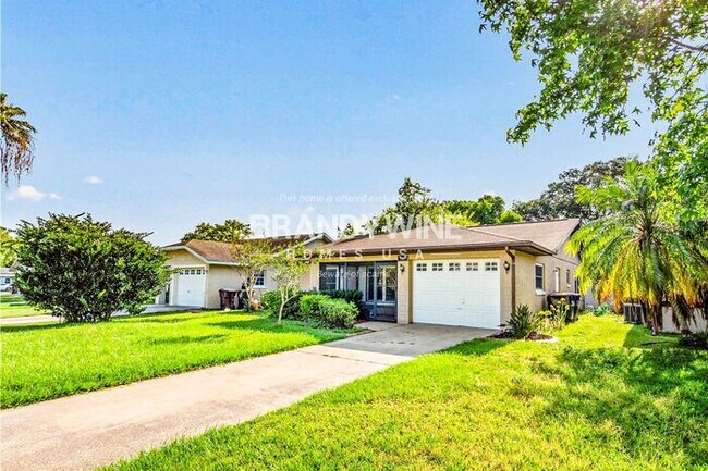 Building Photo - ***Move in Special*** NEWLY RENOVATED!