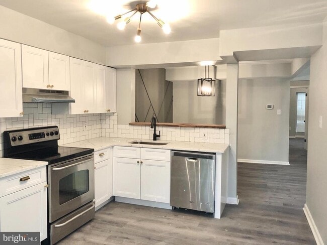 Building Photo - 1533 Casino Cir