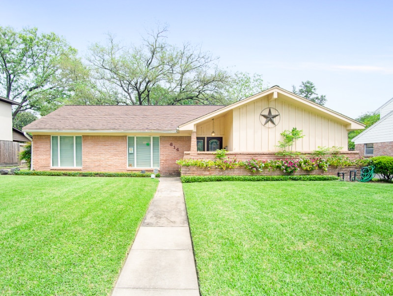 Foto principal - 614 Bendwood Dr