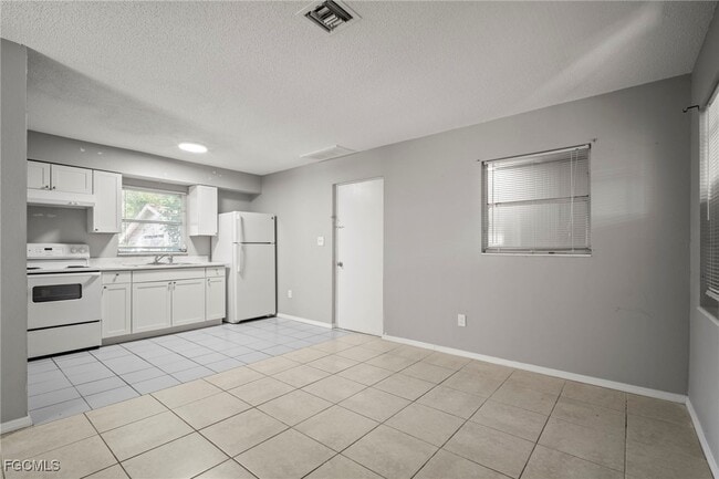 Building Photo - 75 Cypress St