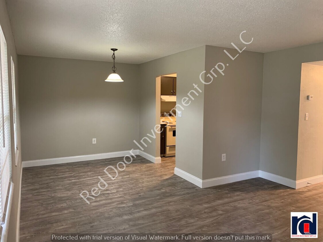 Foto principal - Downstairs 2/1 - Small Quiet Apartment Com...
