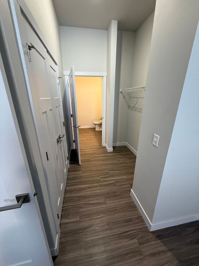 Interior Photo - Seven1Five