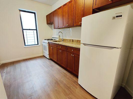 Foto principal - 1 bedroom in Bronx NY 10466