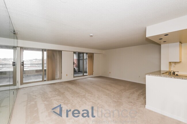 Foto del edificio - 1275 25th St NW