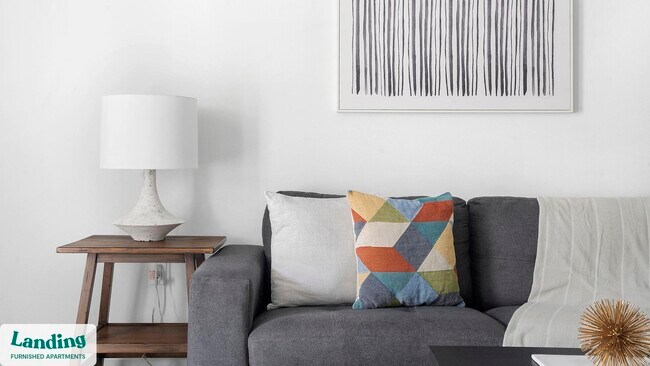 Foto del edificio - 5511 Caprock Smt Dr