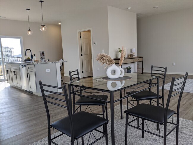 Building Photo - 20877 T Ct
