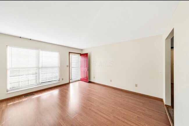 Foto del edificio - 281 Richards Cir