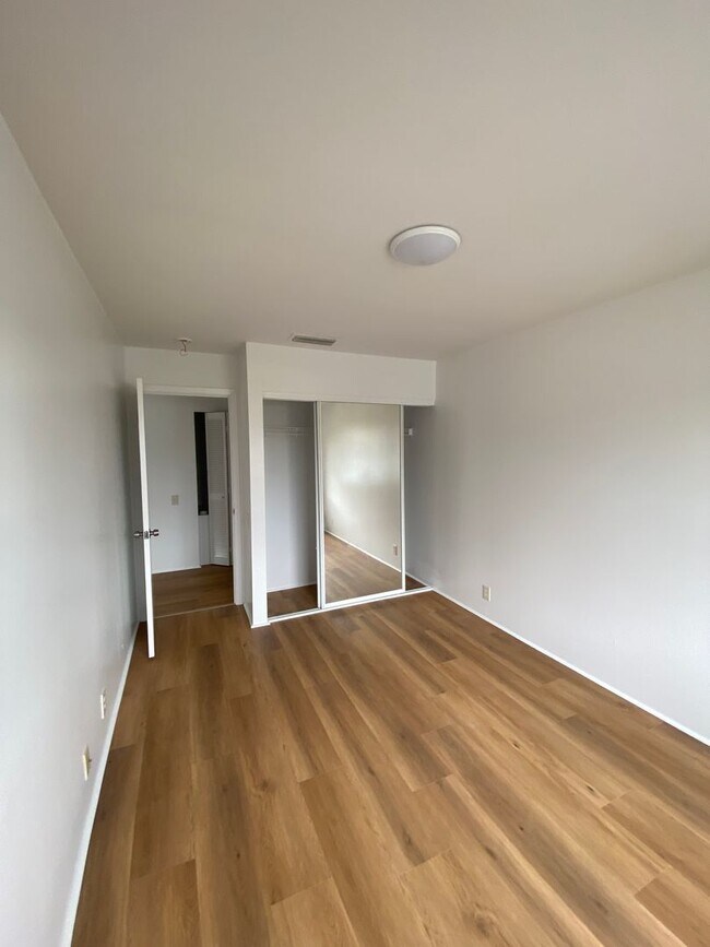 Foto del edificio - Updated 3 Bedroom, 2 Bath Pet Friendly Home with a Garage, Yard, and Central AC