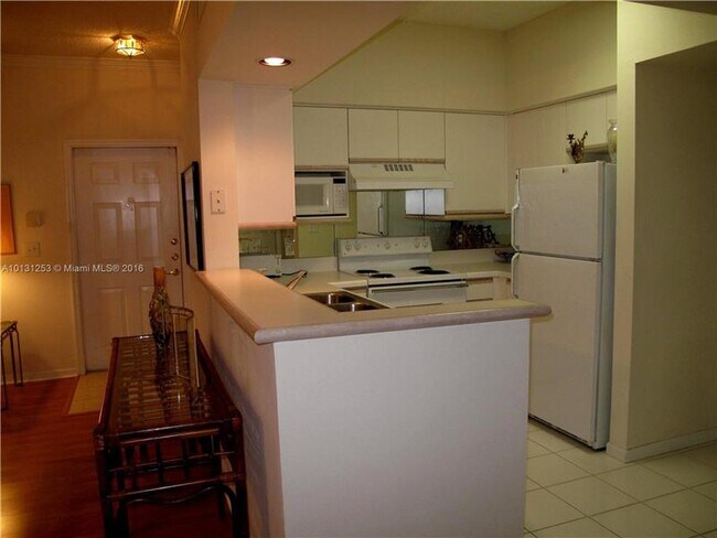 Foto del edificio - 3235 NE 184th St