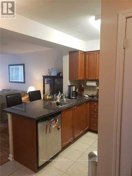 Building Photo - 4850-4850 Glen Erin Dr