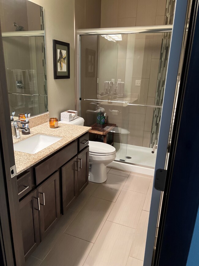 Foto del edificio - 236 E Residence Pl