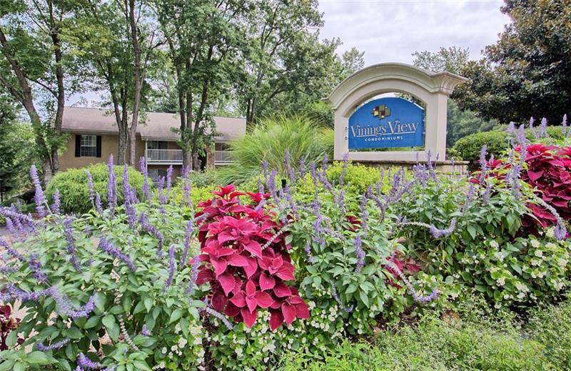 Foto principal - 3200 7 Pines Ct