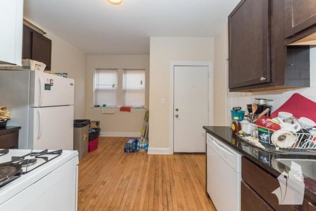 Building Photo - 2 bedroom in Chicago IL 60639