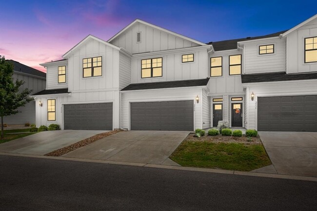 Building Photo - 253 Fieldwood Dr