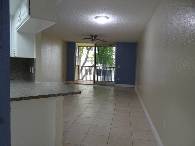 Building Photo - 8225 Lake Dr