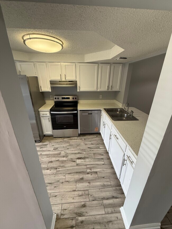 Foto del edificio - 11242 Shady Glen Dr