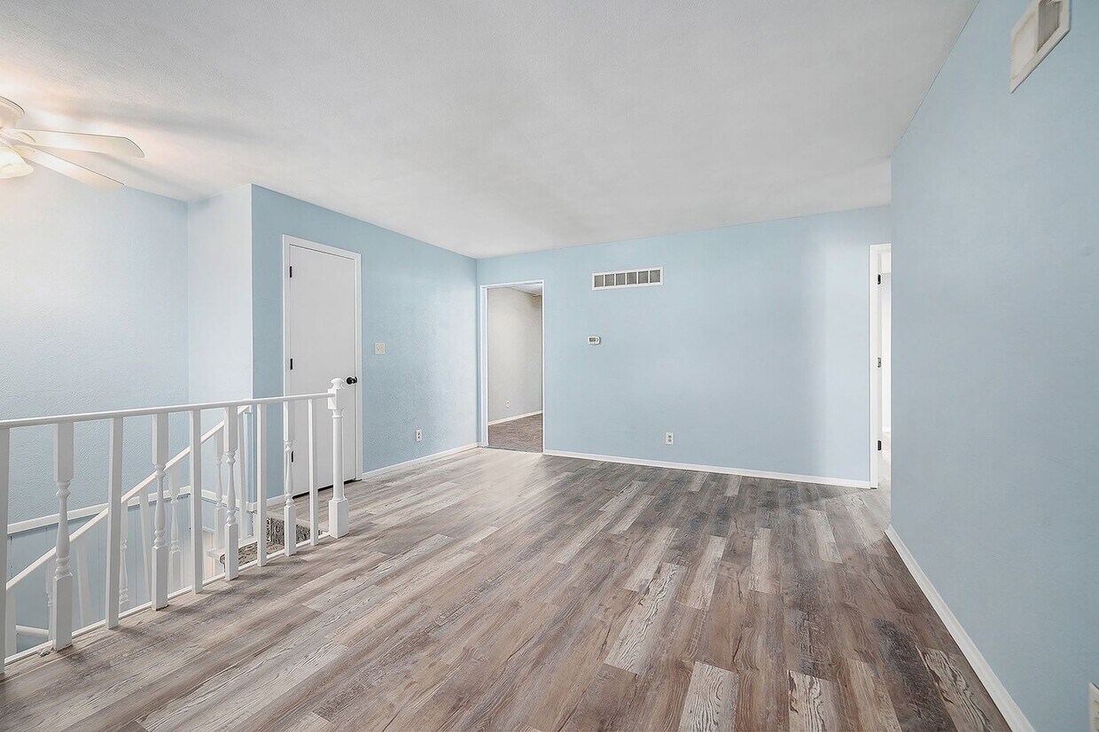 Foto principal - ****AVAILABLE NOW**** Huge Independence Du...