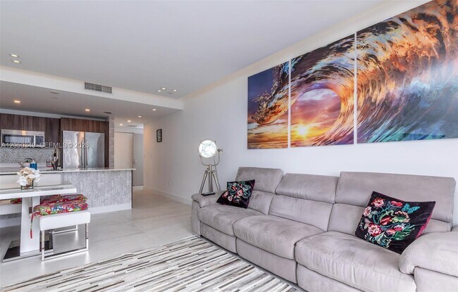 Foto del edificio - 488 NE 18th St