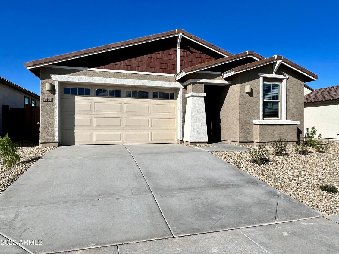 19444 W Highland Ave, Litchfield Park, AZ 85340 House Rental in