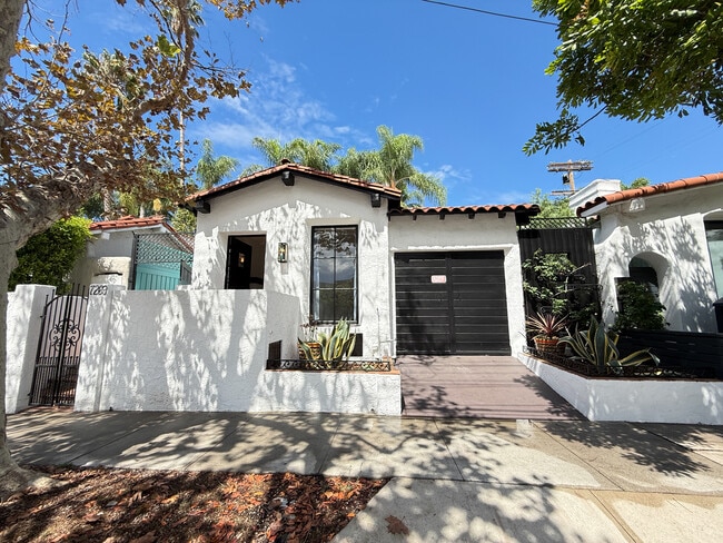 Building Photo - 7269 Waring Ave