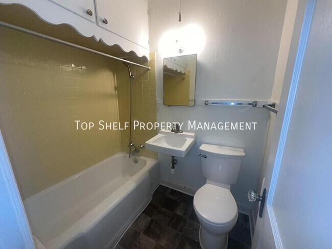 Foto del edificio - 2303 E 9th St