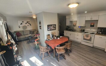 Building Photo - 54 Terrill St