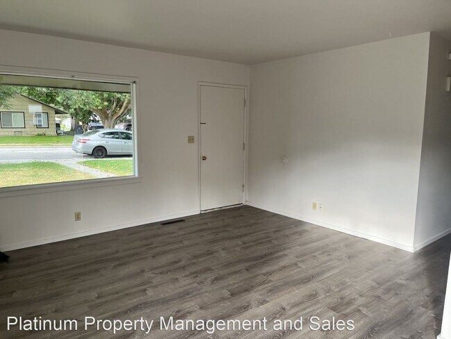 Building Photo - 2 br, 1 bath House - 1263 Montana St