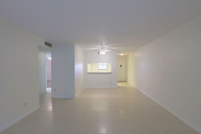 Building Photo - 6120 Whiskey Creek Dr