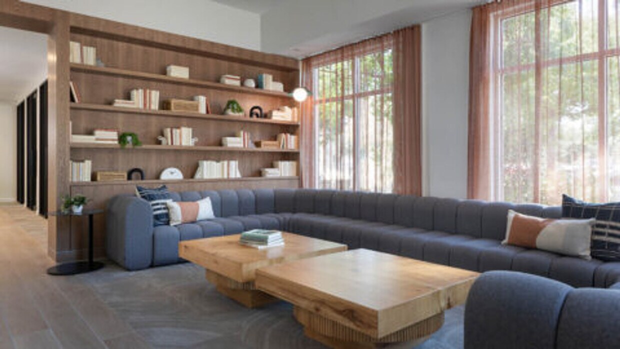 Foto principal - 3001 Esperanza Crossing