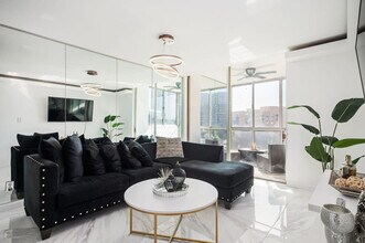 Building Photo - 215 Piedmont Ave NE