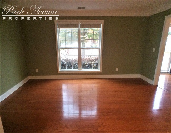 Building Photo - 5900 Fairington Farms Ln