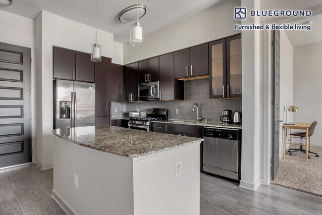 Building Photo - 5550 Grosvenor Blvd